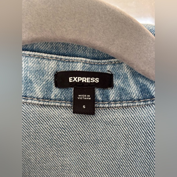 BRAND NEW Express Stylish Blue Denim Shirt Jacket. Size S - Picture 8 of 9